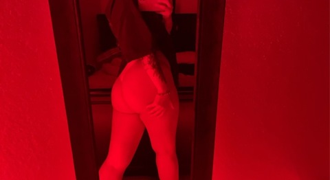 dv_rova onlyfans leaked picture 1