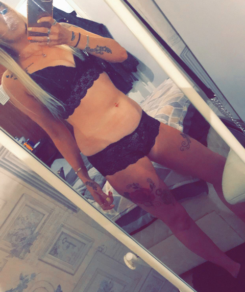 heathercowan23 onlyfans leaked picture 1