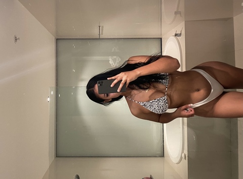 lerishaye onlyfans leaked picture 2
