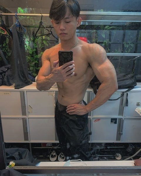 lucky1006 onlyfans leaked picture 2