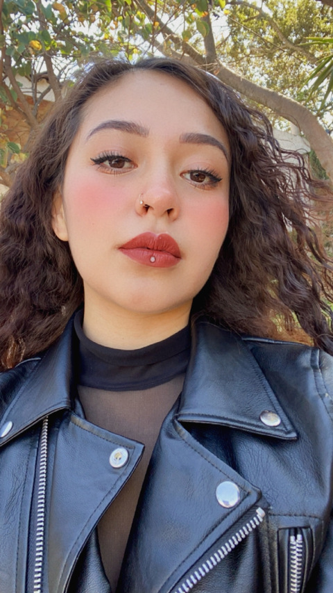 mitzingonzalezbravo onlyfans leaked picture 1