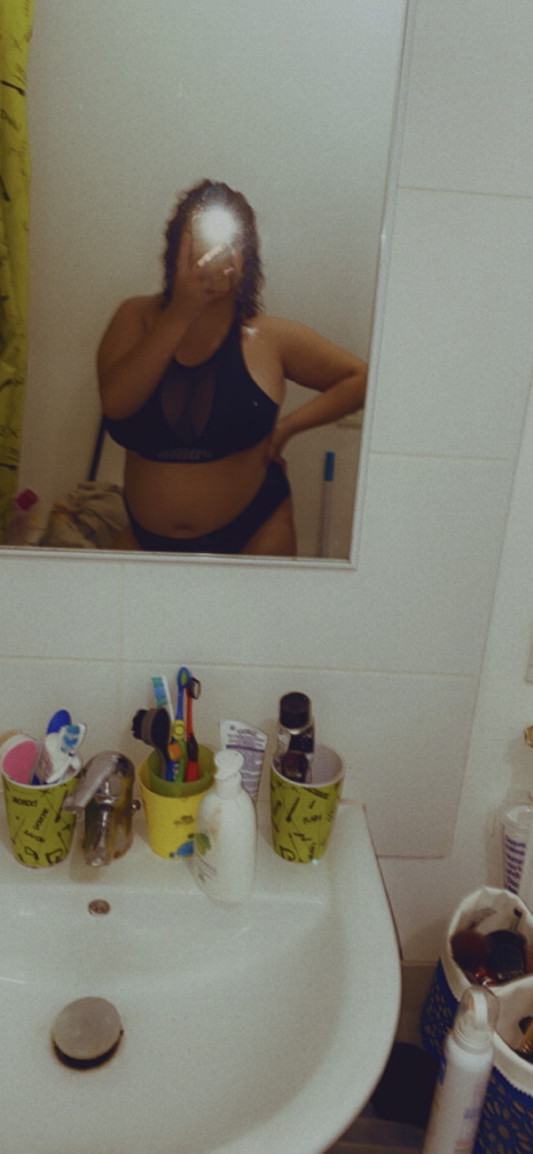 secretsophia onlyfans leaked picture 2