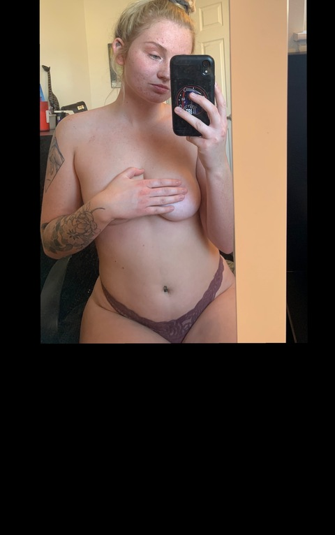 skybabybluee onlyfans leaked picture 1