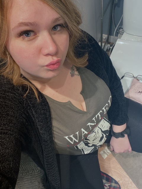 u219819663 onlyfans leaked picture 2